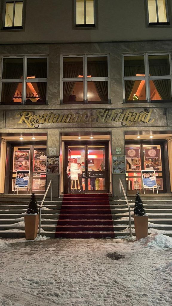 51b34f09-0473-4b1e-be88-814203dfd896